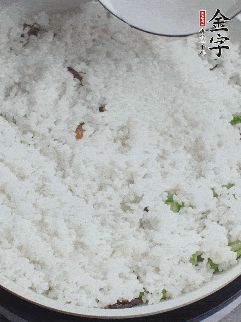 放一碗水，蓋蓋燜煮。