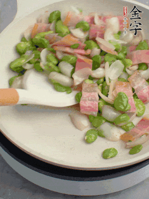 勾薄芡出鍋。