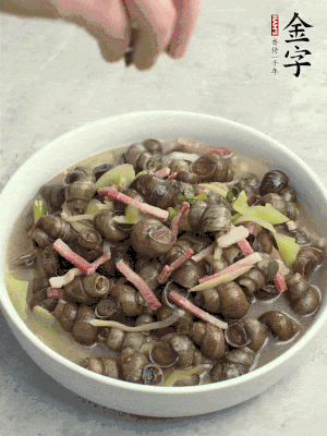 出鍋，撒點蔥花。