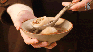 新的一年，我們還是要吃好喝好哦，祝大家元宵快樂！